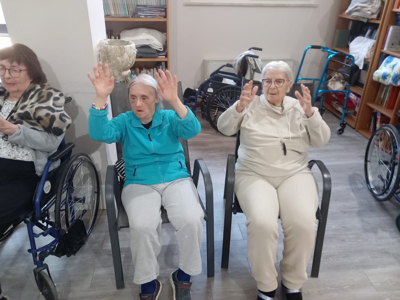 PHOTO-2025-10-09-16-41-31